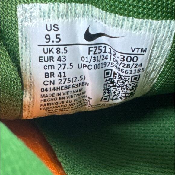Nike Green and Orange Athletic Shoes main image 4